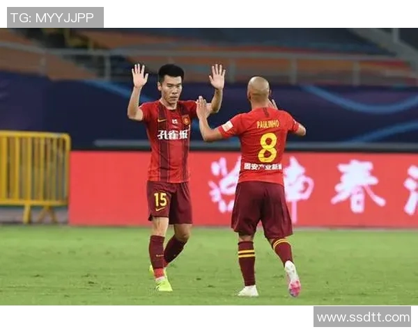 河北华夏与上港激战正酣球迷期待精彩对决与胜负悬念